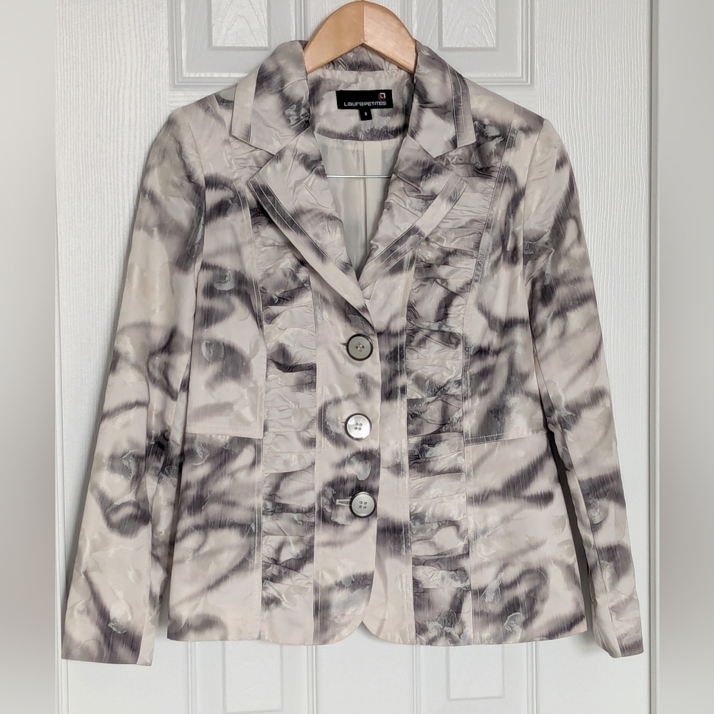 Laura Petites Women (6) Striking Blazer/Jacket With Ruching & Metallic Buttons